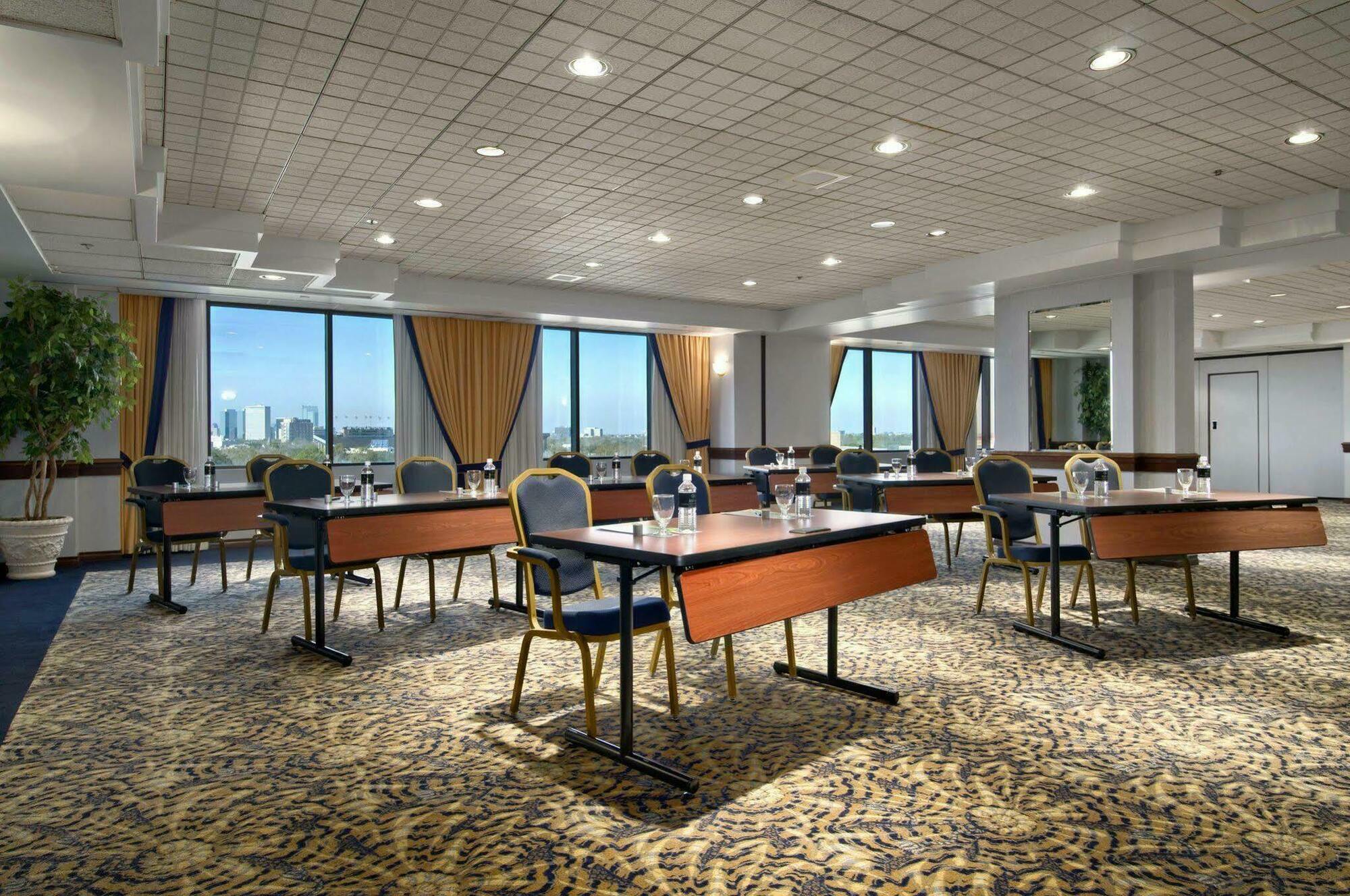 Hilton Houston Plaza/Medical Center Hotel Fasilitas foto